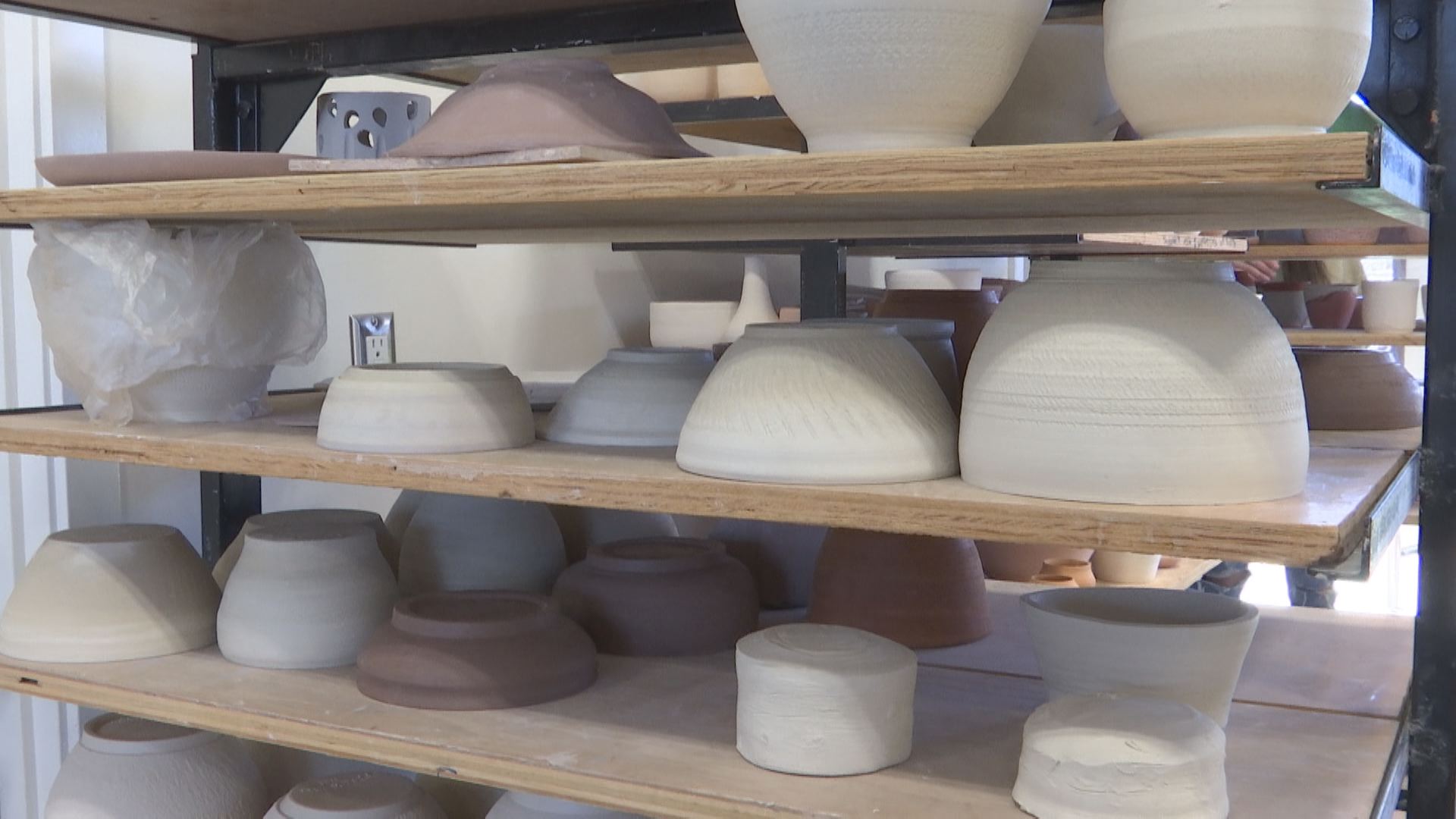 Phoenix ceramics shop that makes bowls for burn victims Arizona Daily