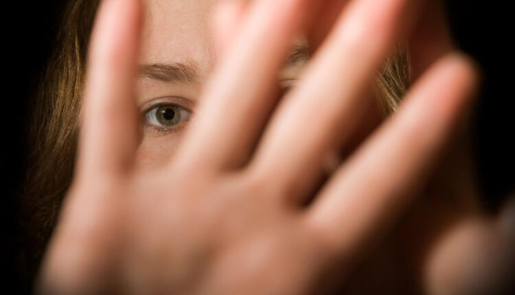 AZ lawmakers move to ban 'reunification' treatment in child custody cases