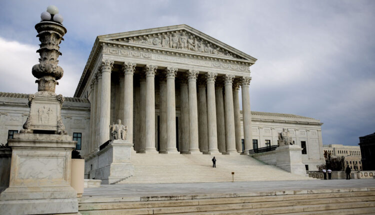 (Dis)Information and Democracy - Arizona Center for Investigative Reporting