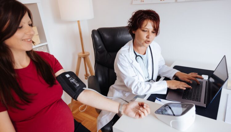 Health and Human Services increases loan forgiveness for OBs, midwives who practice in rural areas • Arizona Mirror